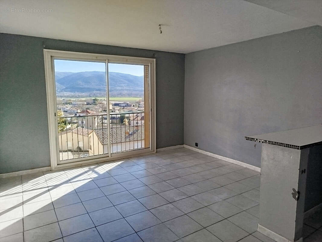 Appartement à PEYRUIS