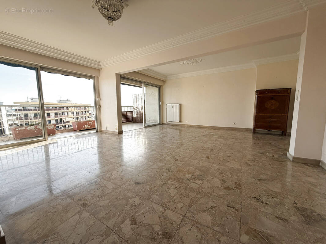 Appartement à CAGNES-SUR-MER