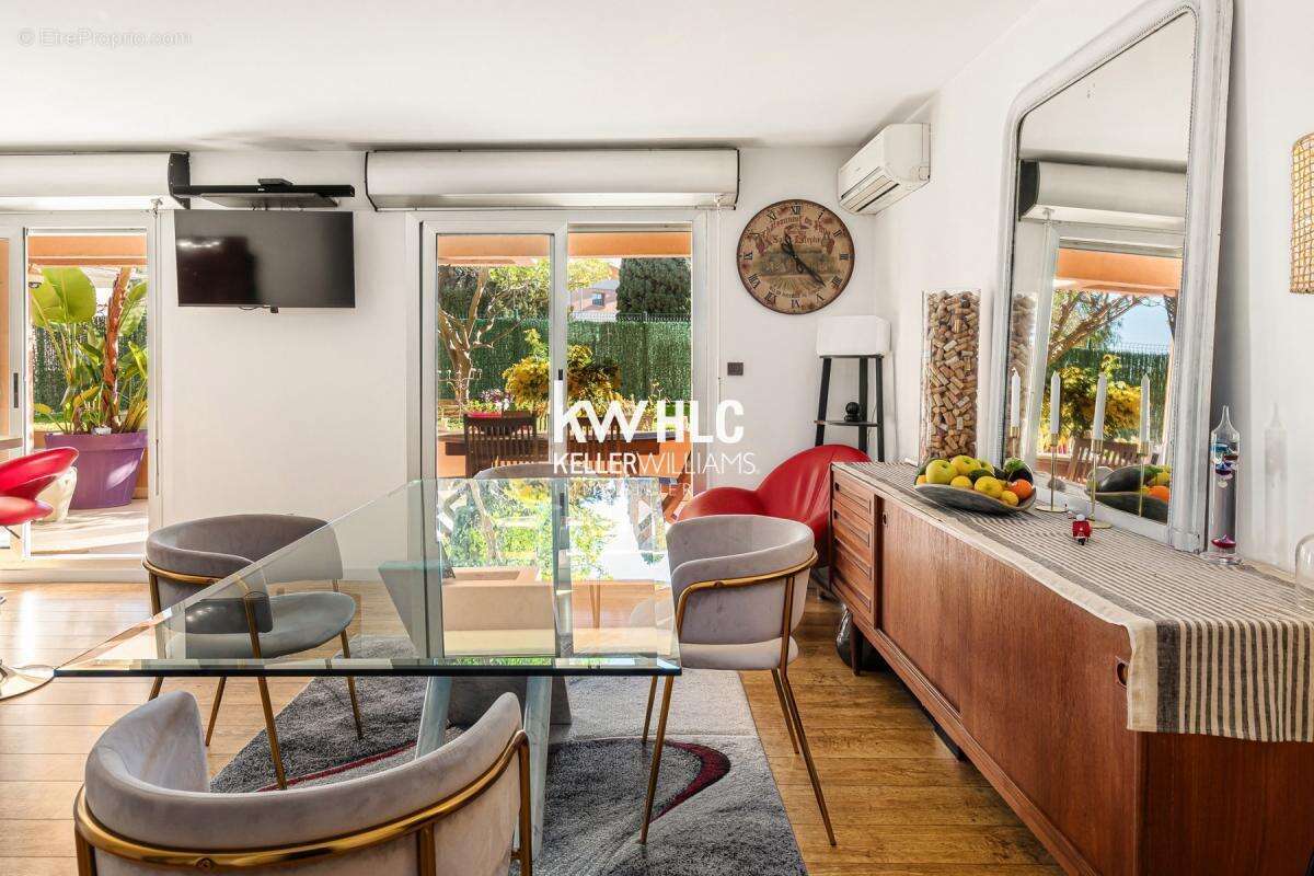 Appartement à ROQUEBRUNE-CAP-MARTIN