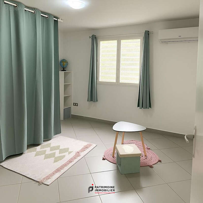 Appartement à PETIT-BOURG