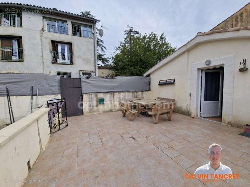 Appartement à SAINT-BRES