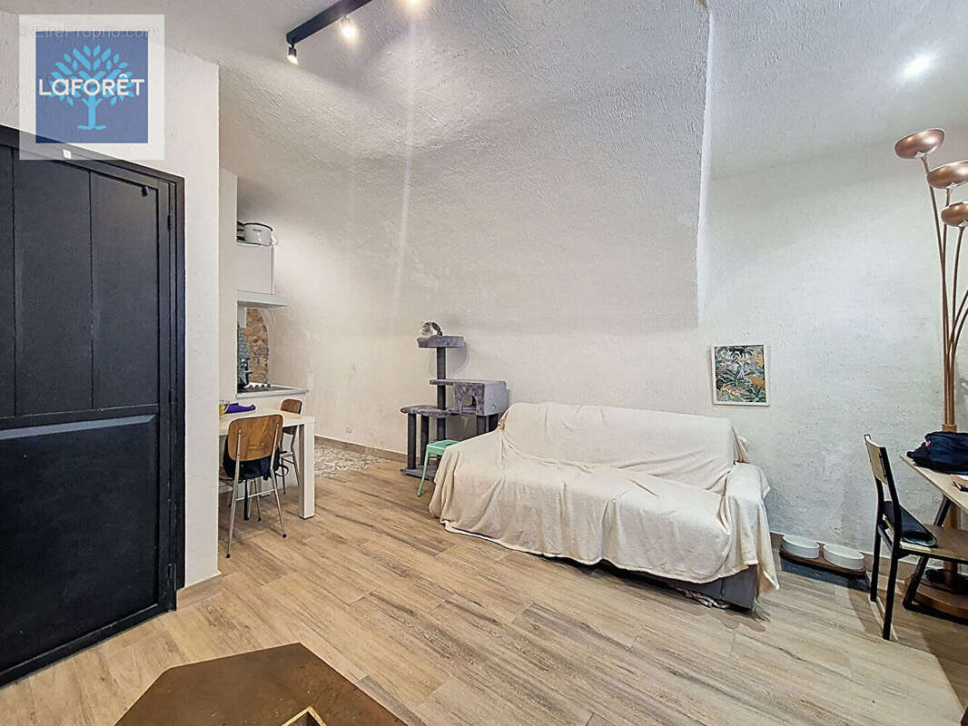 Appartement à VALLAURIS