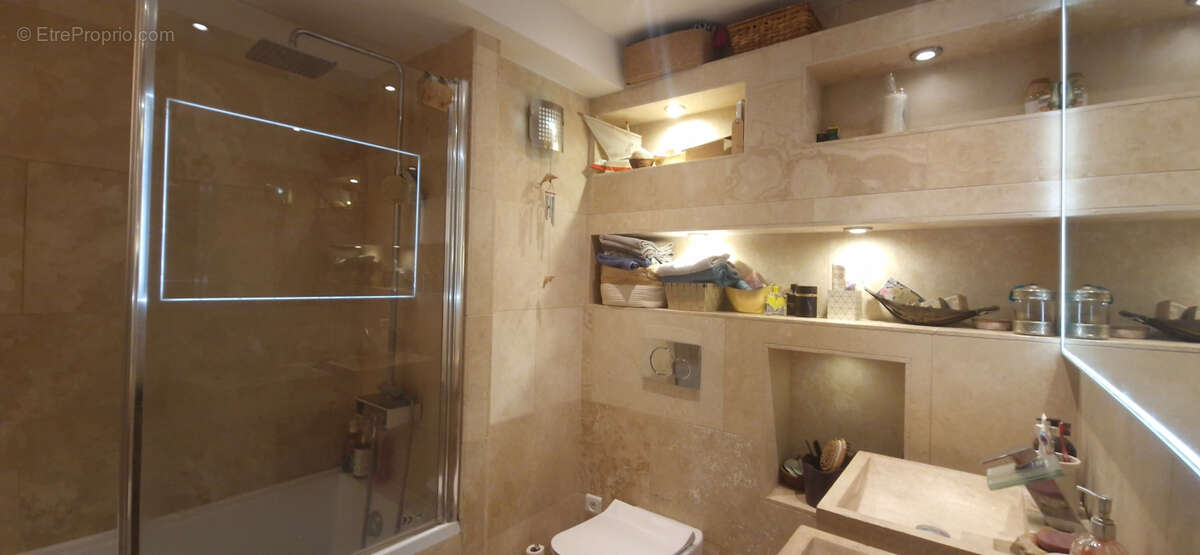 Appartement à PARIS-20E