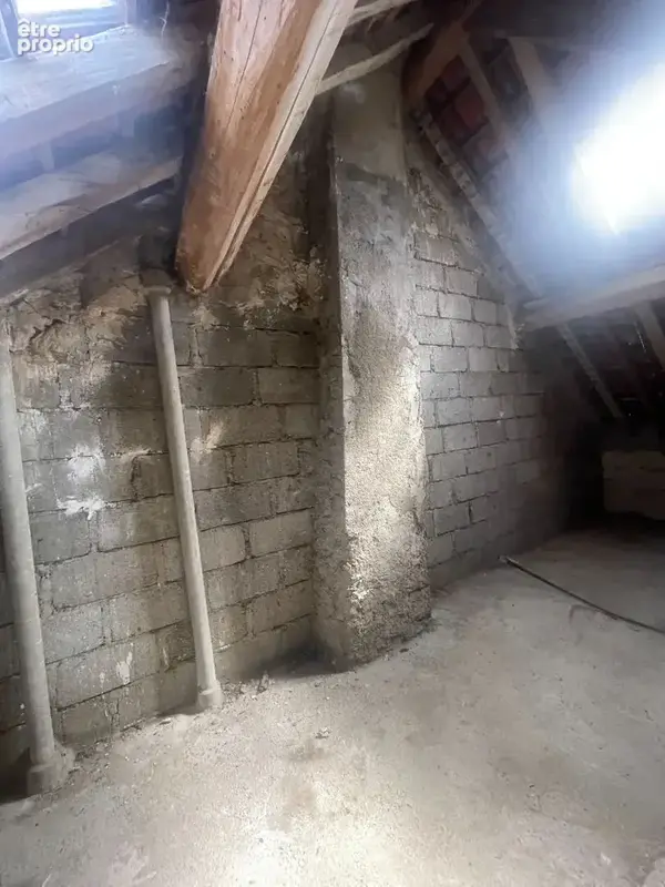 FOUJU  Maison de caractère en pierre à rénover-Fort potentiel - photo 6