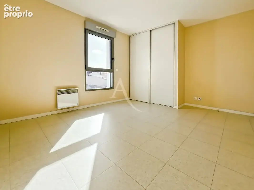 Appartement T2 avec balcon, ascenseur et deux places de parking à Challans - photo 5