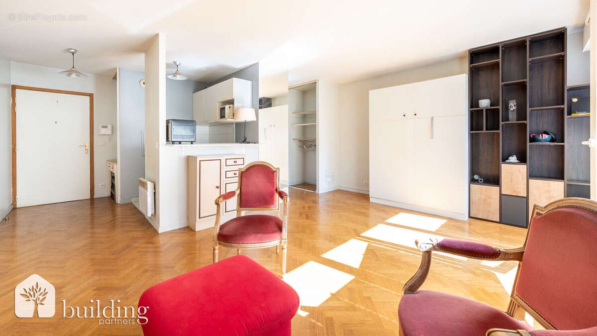 Appartement à PARIS-17E