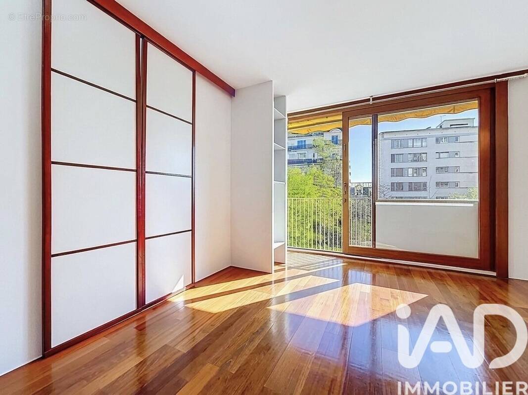 Photo 1 - Appartement à PARIS-16E