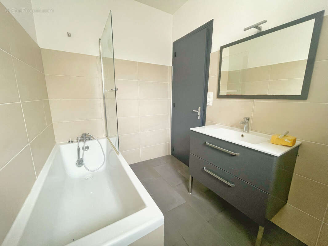 Appartement à SAINT-SYMPHORIEN-D'OZON