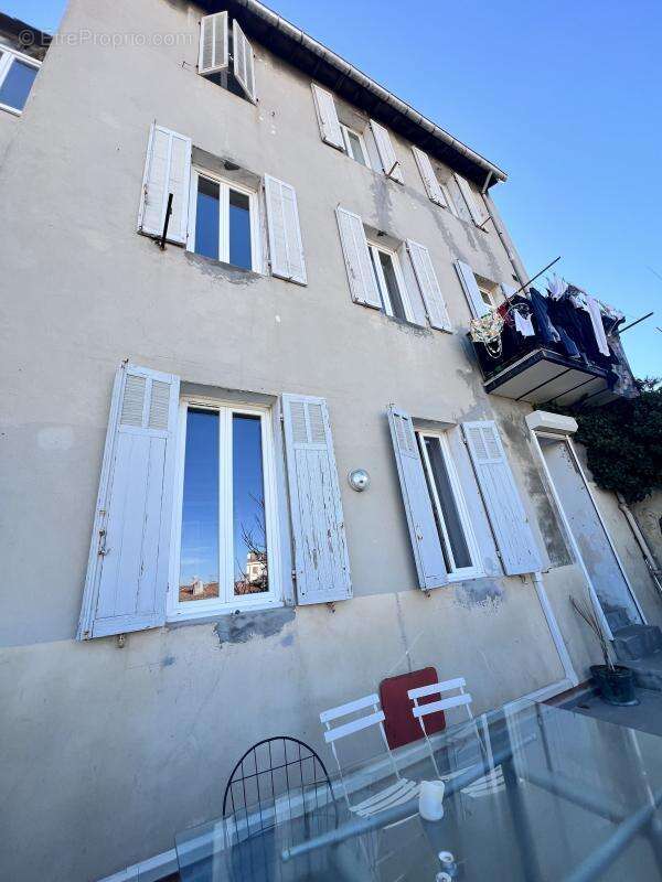 Appartement à MARSEILLE-7E