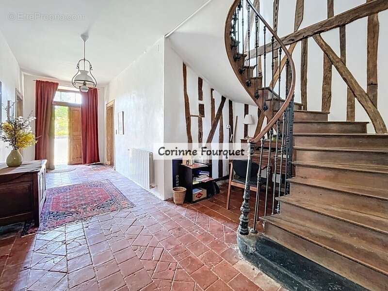 Maison de Maître avec Dépendances - Gîte - Piscine - Parc - photo 2