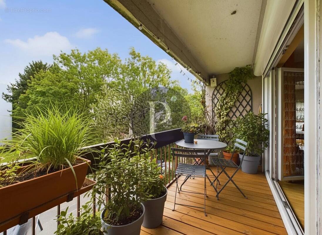 Appartement à VERRIERES-LE-BUISSON