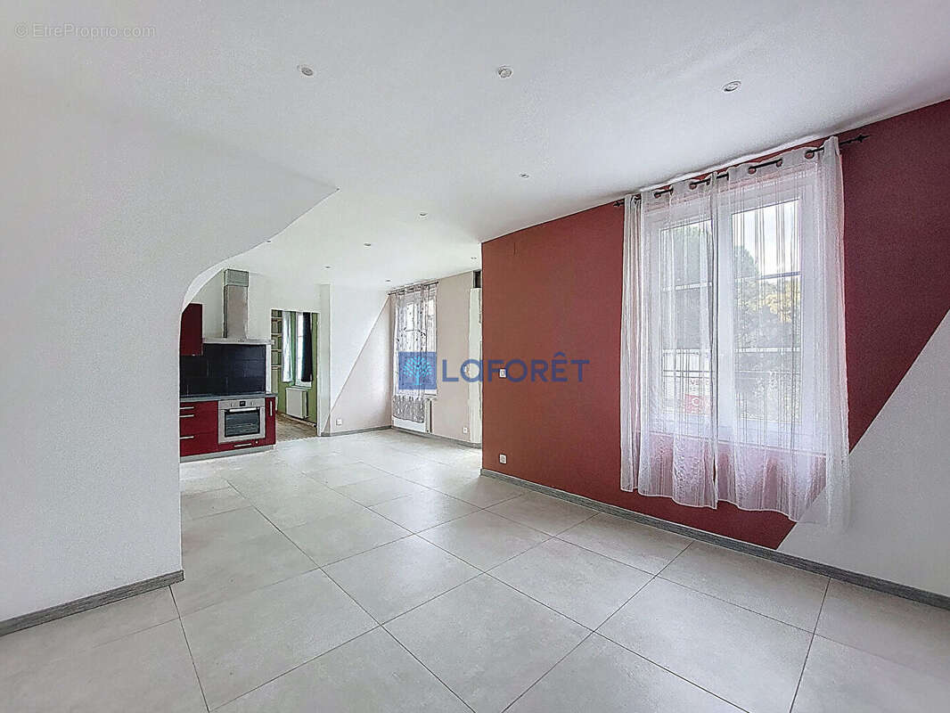 Maison à TROSLY-LOIRE