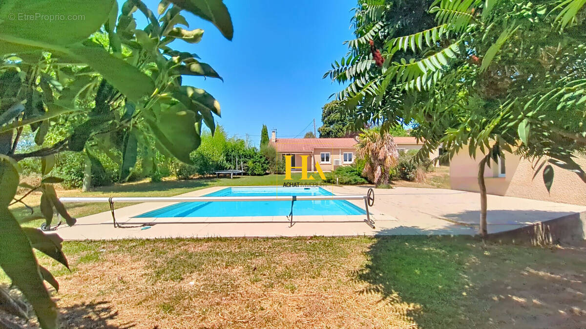 Maison à PLATS