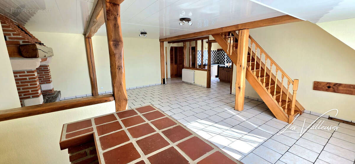 Maison à GREGES