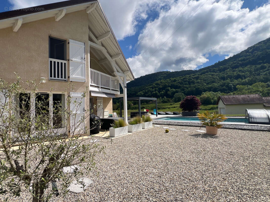 Maison à SAINT-BERON