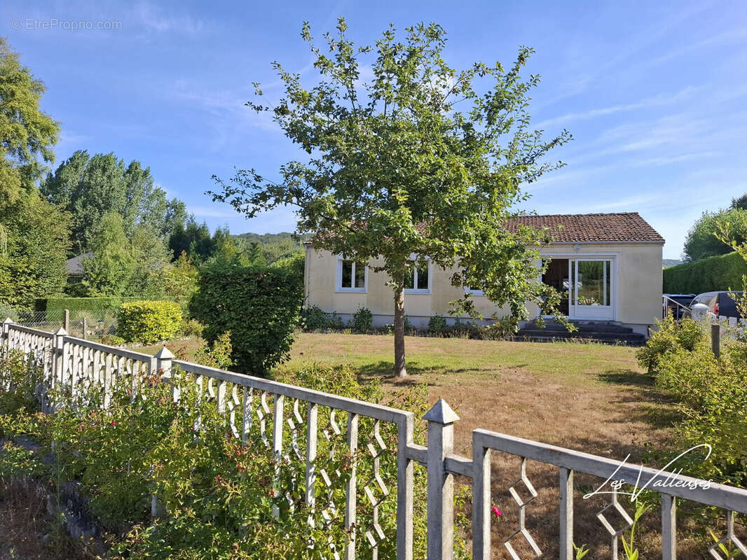 Maison 93 m² à Grainville-La-Teinturiere  - photo 9