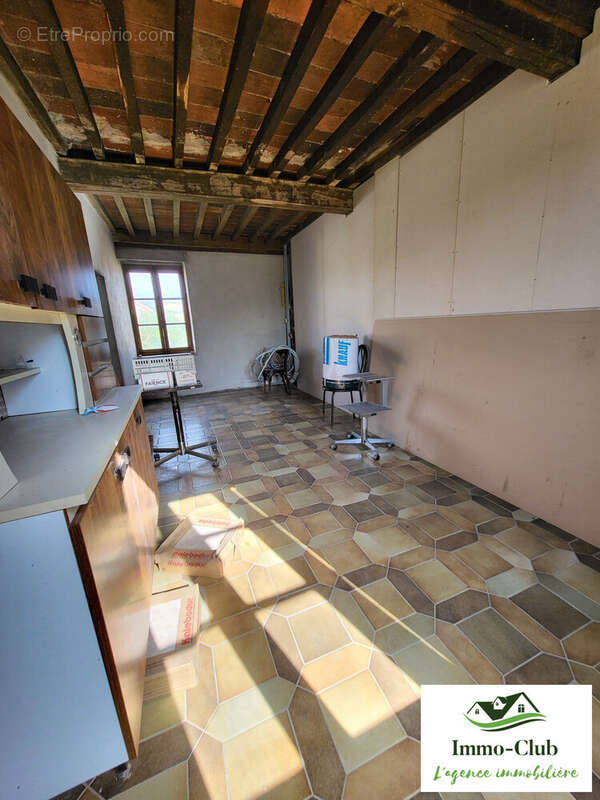 Maison 100 m² à Montigny-En-Morvan  - photo 5