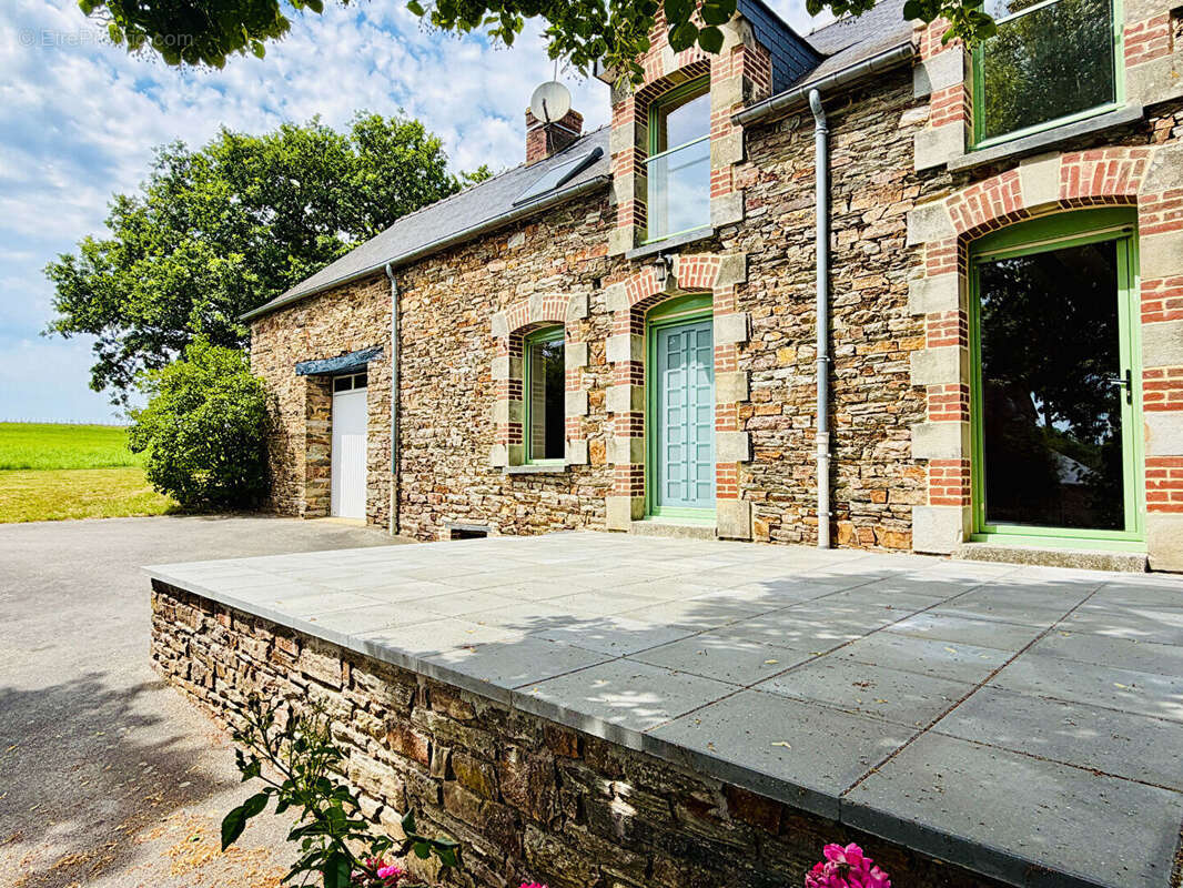 Maison à BAIN-DE-BRETAGNE