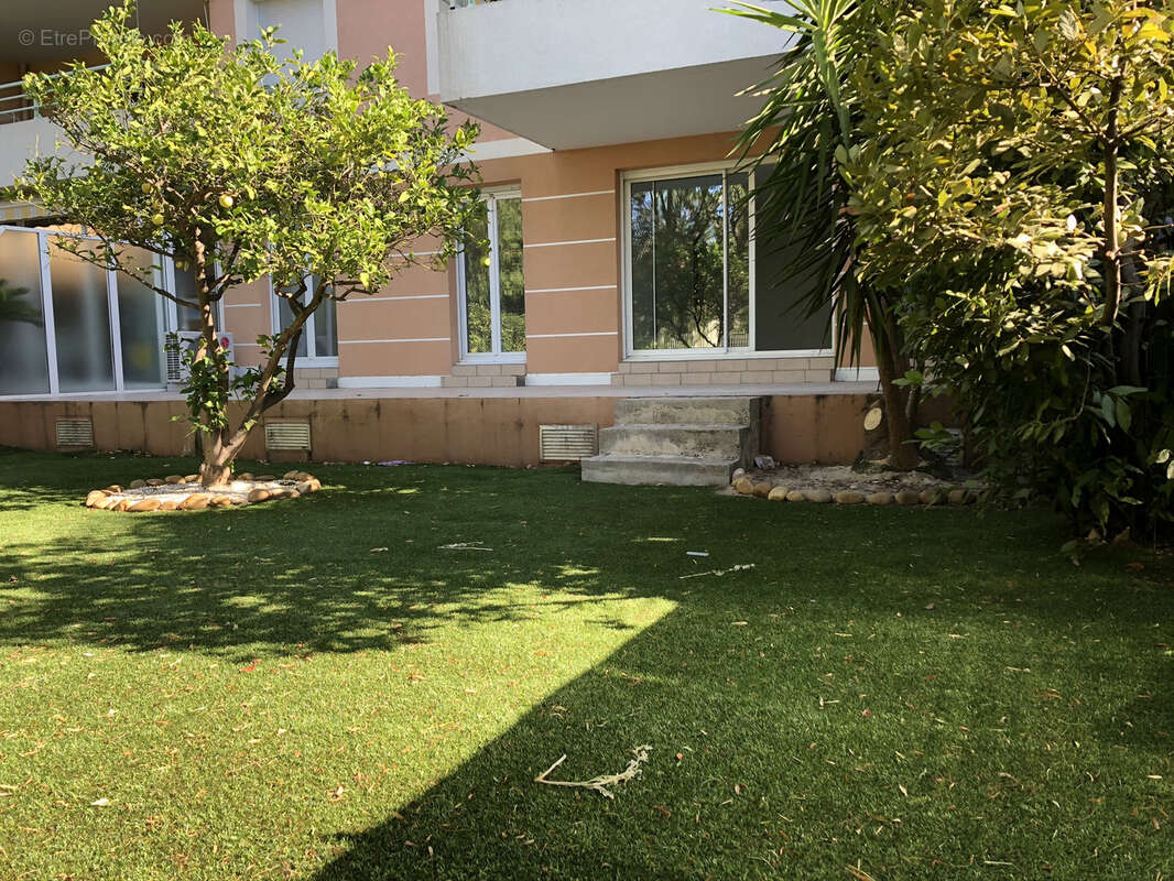 Appartement à FREJUS