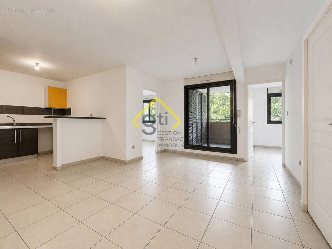 Appartement à SAINT-DENIS