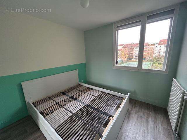   - Appartement à LYON-7E