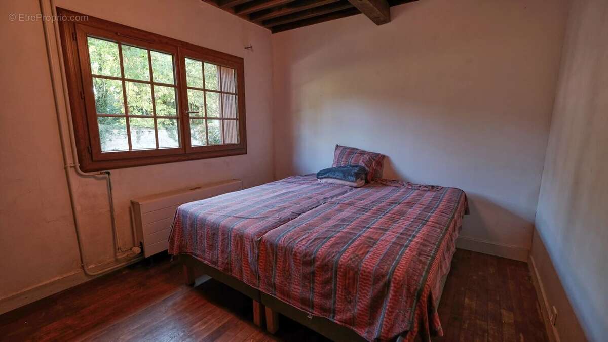 Maison à SAINT-MARTIN-DU-PUY