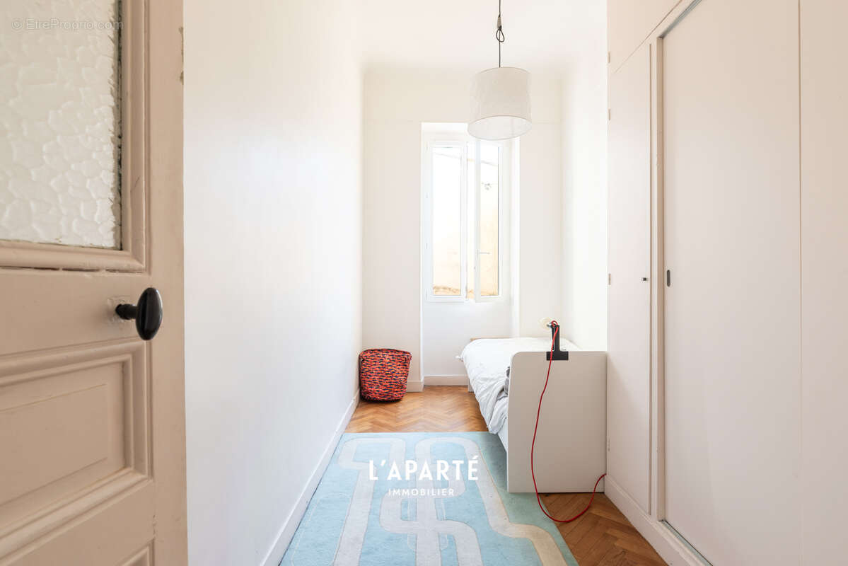 Appartement à MARSEILLE-6E