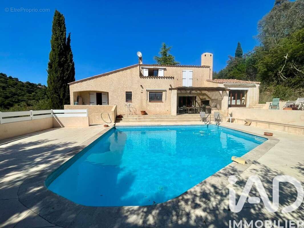Photo 9 - Maison à LES ISSAMBRES