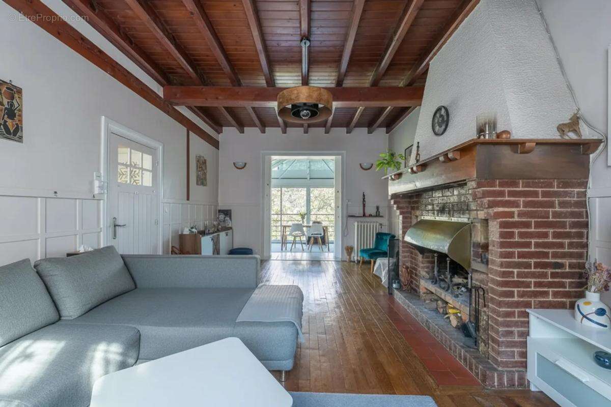 Maison à MONTEVRAIN