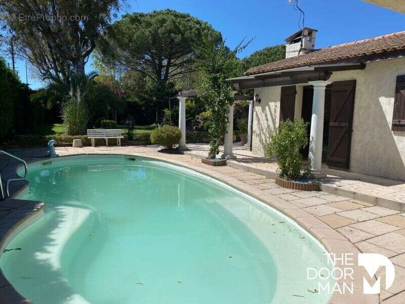 Propriété 06600 - photo 9