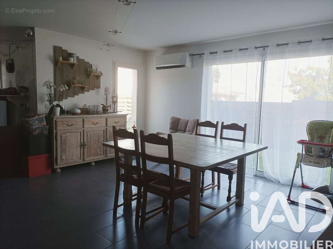 Photo 3 - Maison à CORME-ROYAL