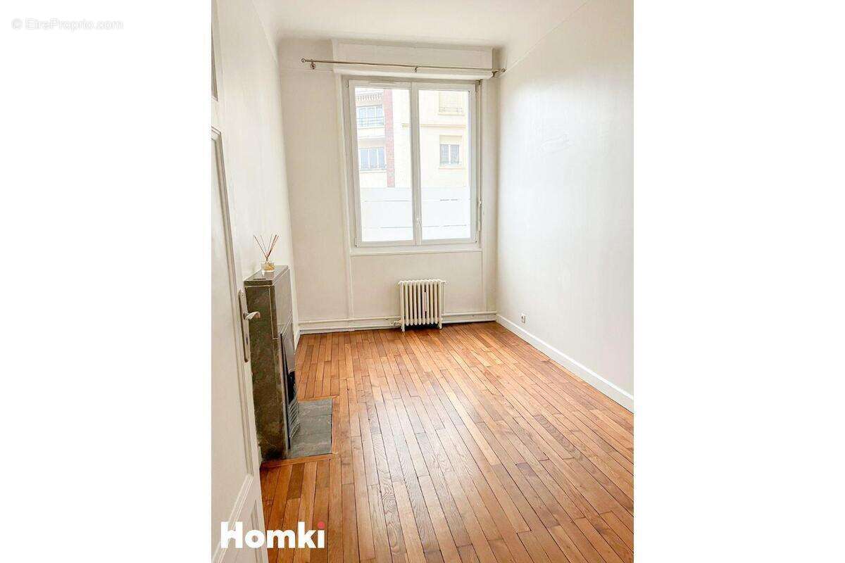 Appartement à LA GARENNE-COLOMBES