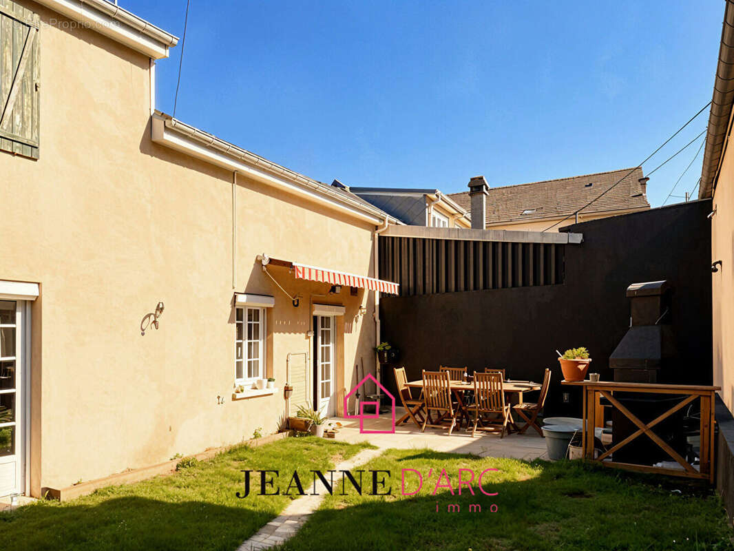 Maison à OISSEL