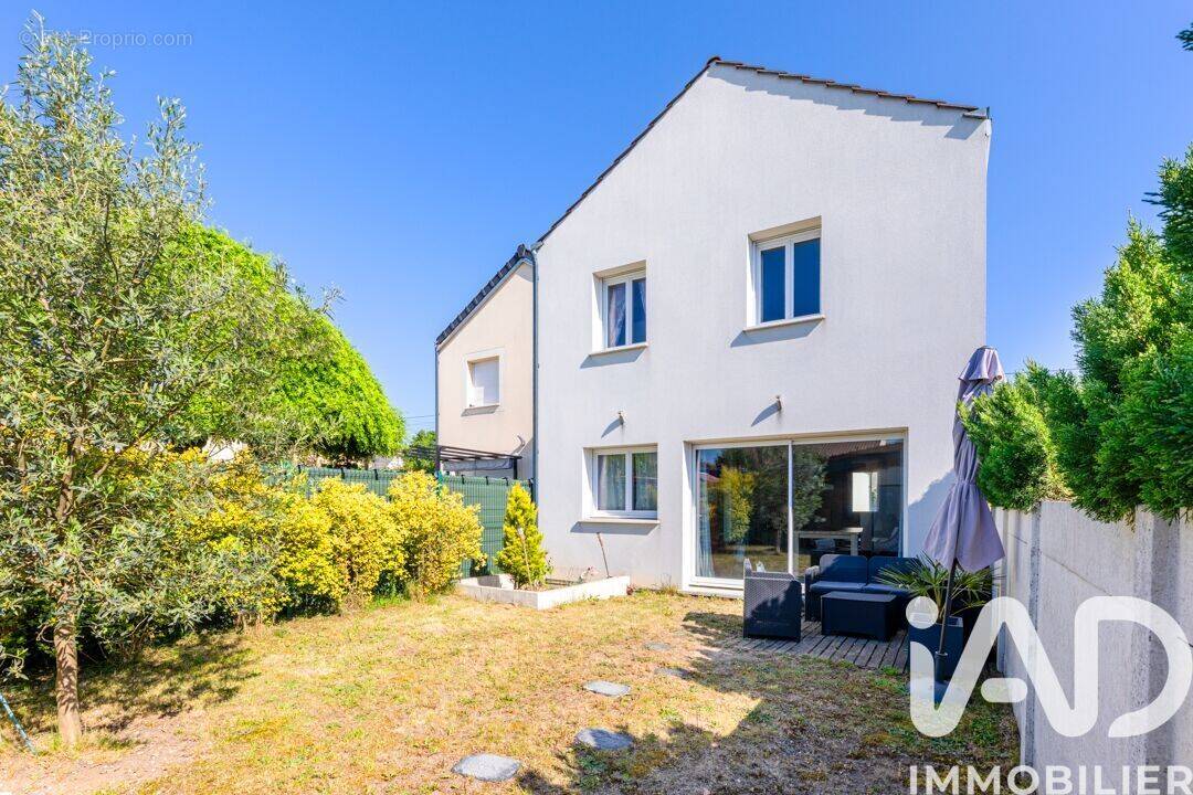 Photo 1 - Maison à MONTIGNY-LES-CORMEILLES