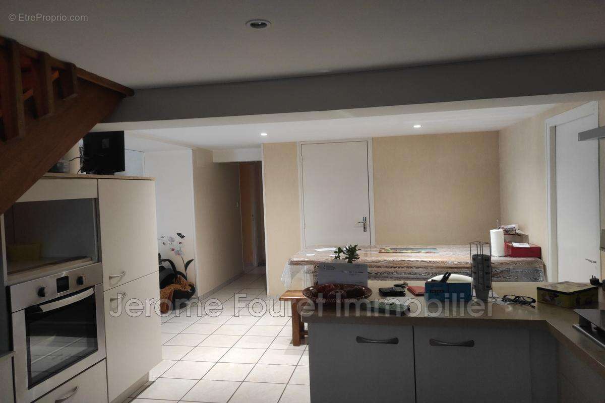 Appartement à EGLETONS