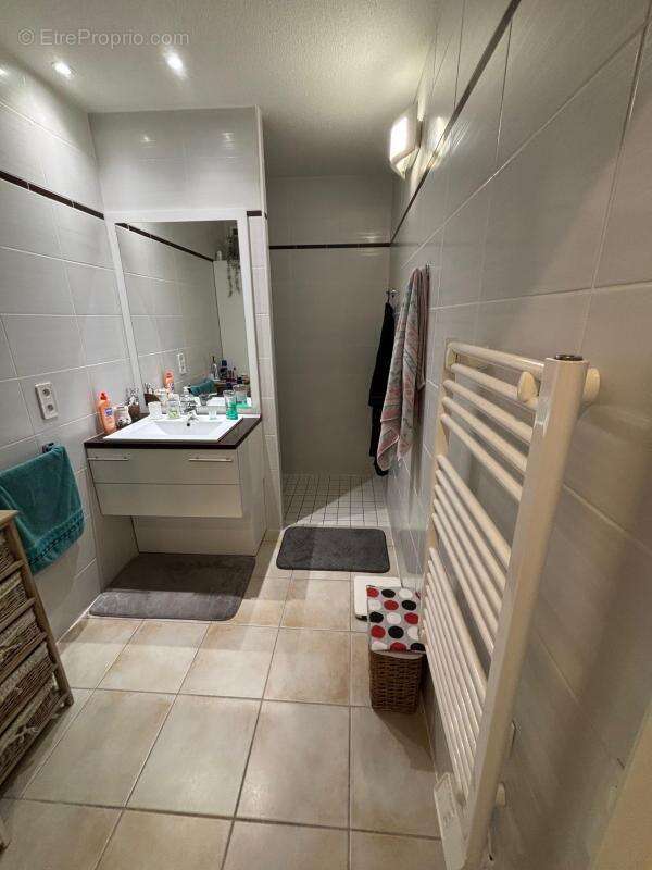 Maison à JONQUIERES-SAINT-VINCENT