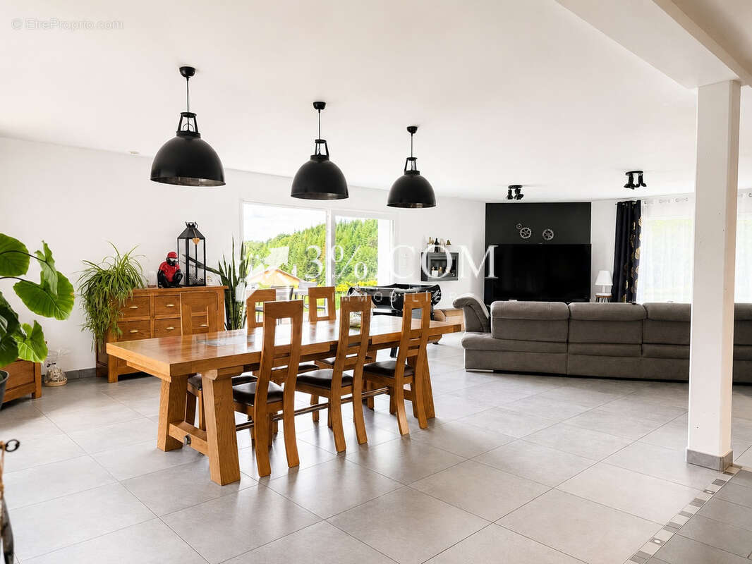 Maison à HADOL
