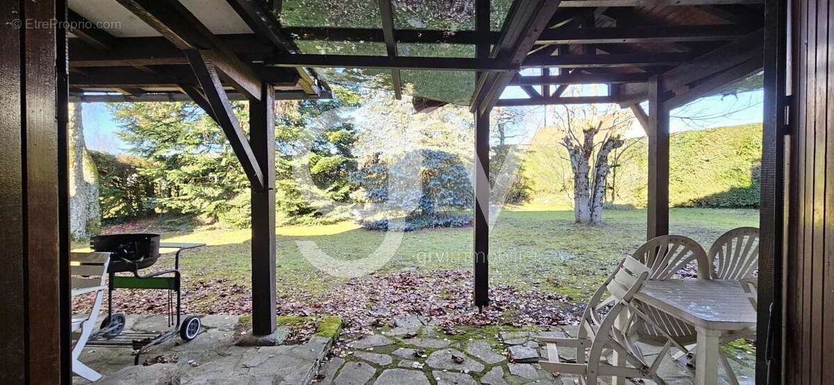 Maison à ARPAJON-SUR-CERE