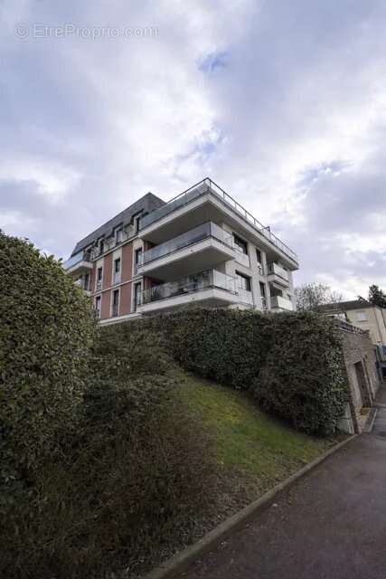 Appartement à CHENNEVIERES-SUR-MARNE