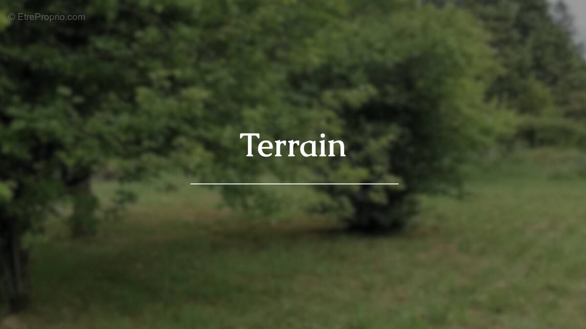 Terrain à HAUTECOUR