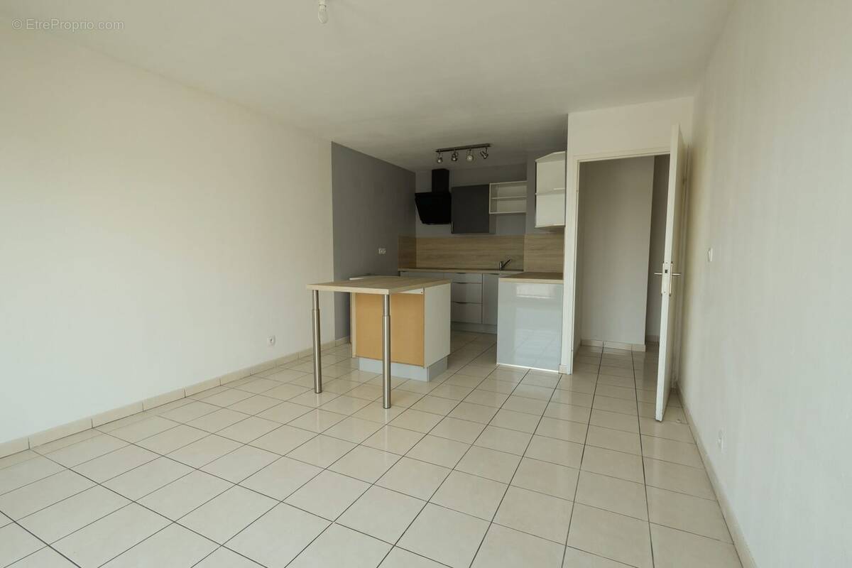 Appartement à CORBEIL-ESSONNES