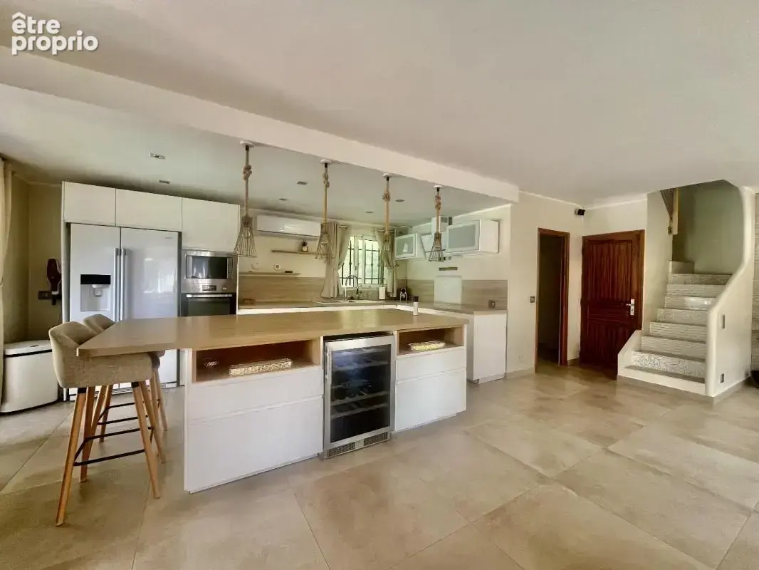 Maison 4 pièces 167 m² à vendre à Tourrette-Levens (06690) - photo 5