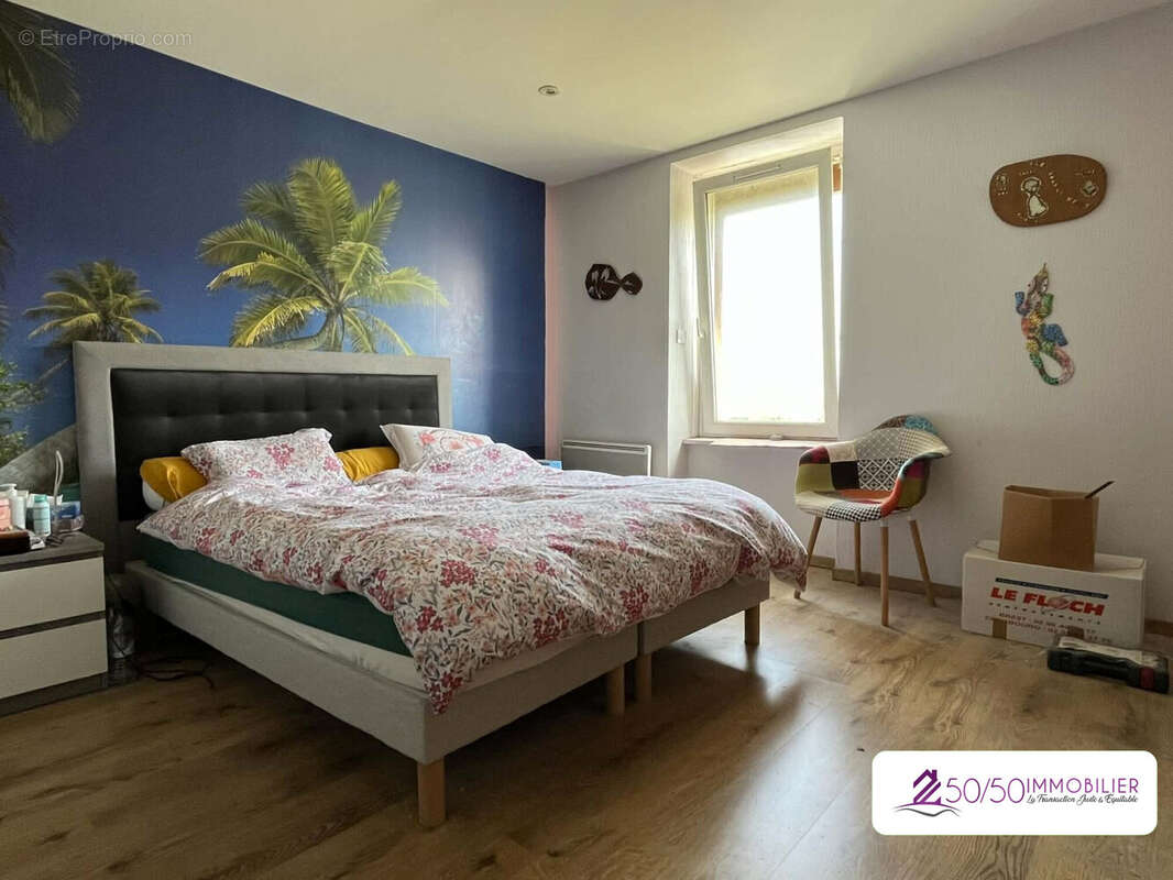 Maison à SAINT-THONAN