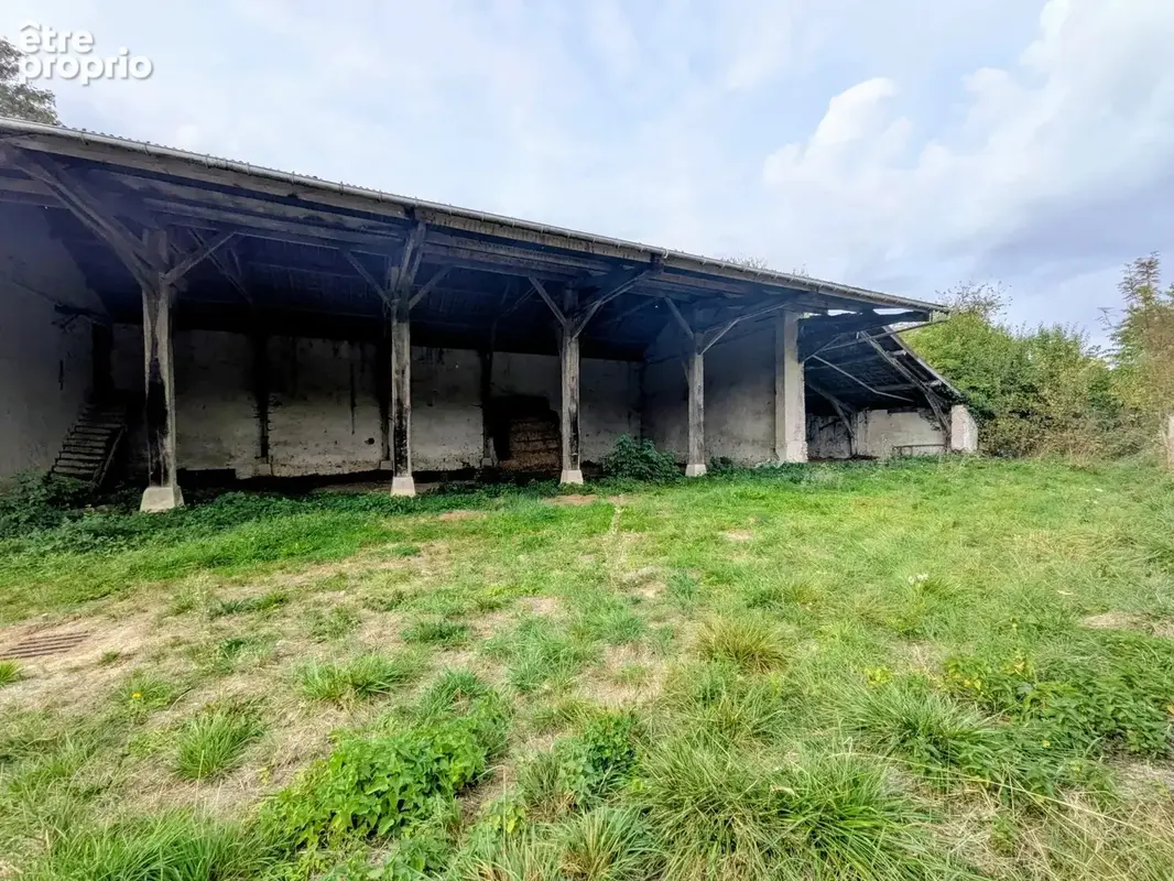 Ref 2330 - Hangar à réhabiliter - photo 5