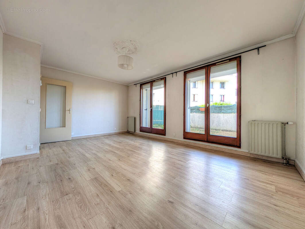 Appartement 3 pièces en Rez-de-Jardin - 61m² - BEZONS - photo 4