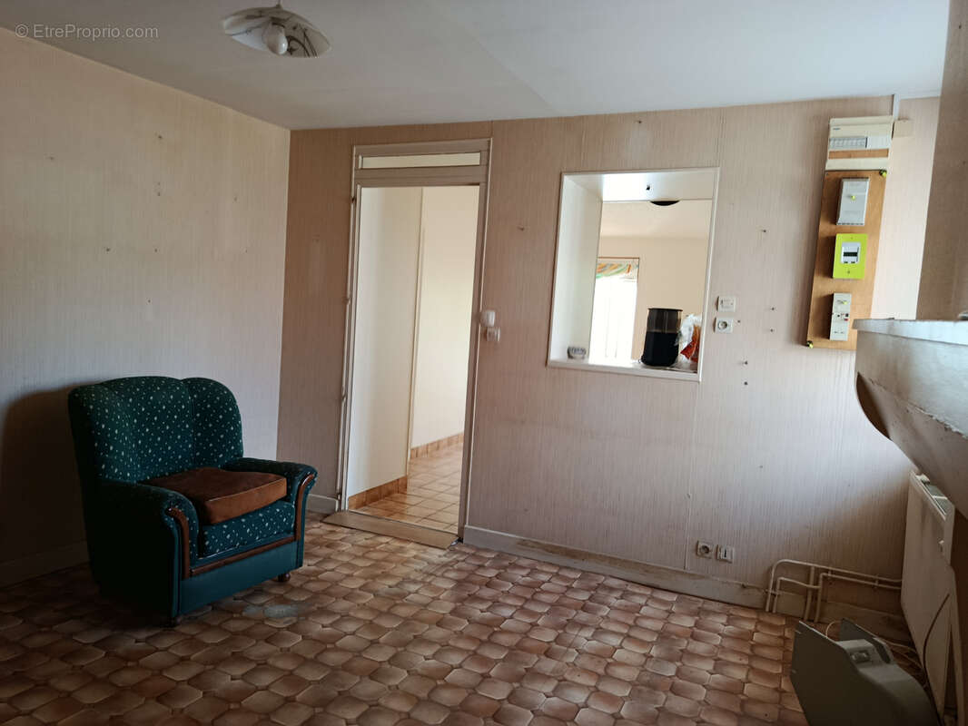 Maison de bourg avec garage - photo 3