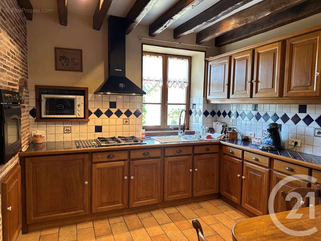 Maison à SUILLY-LA-TOUR