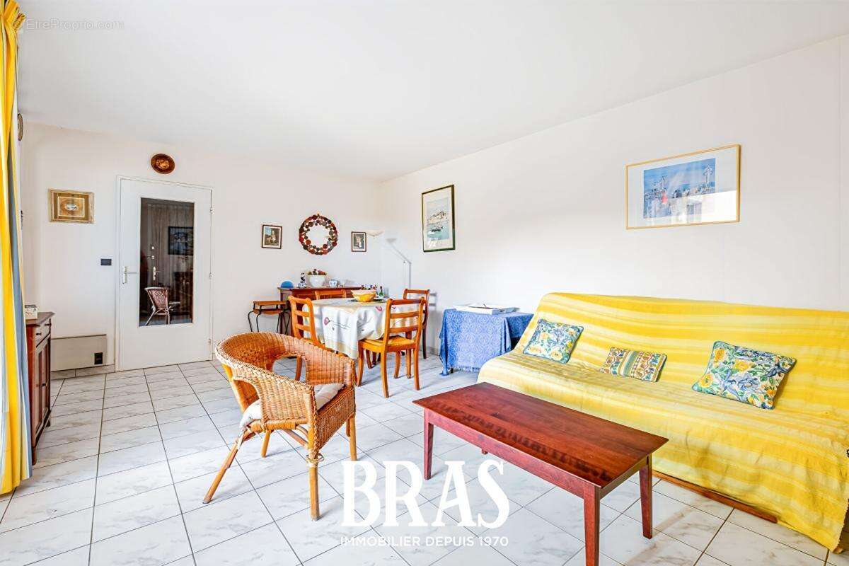 Appartement à LE POULIGUEN