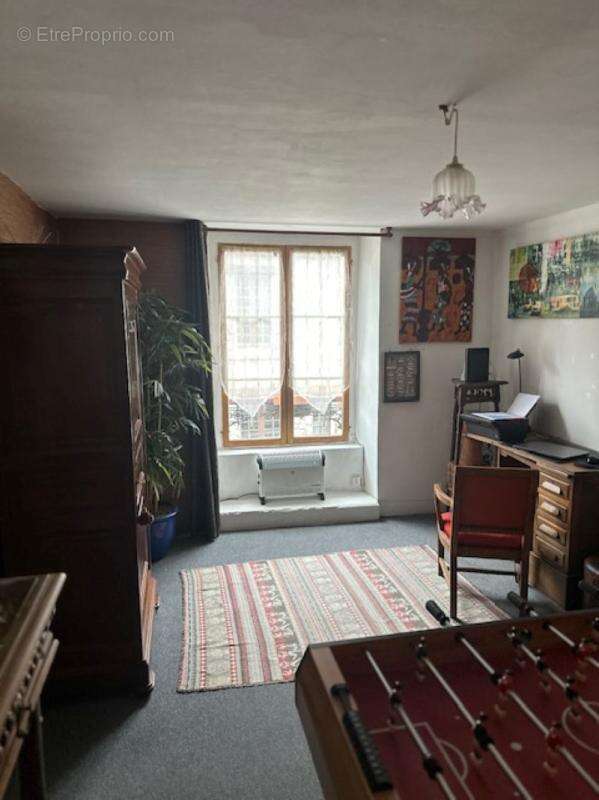 Maison à SAINT-SULPICE-DE-FAVIERES