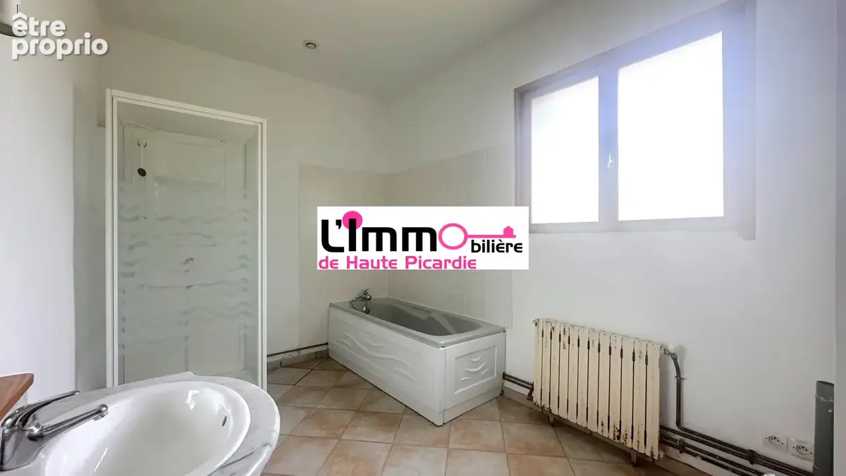 Maison 136 m² à Combles  - photo 3